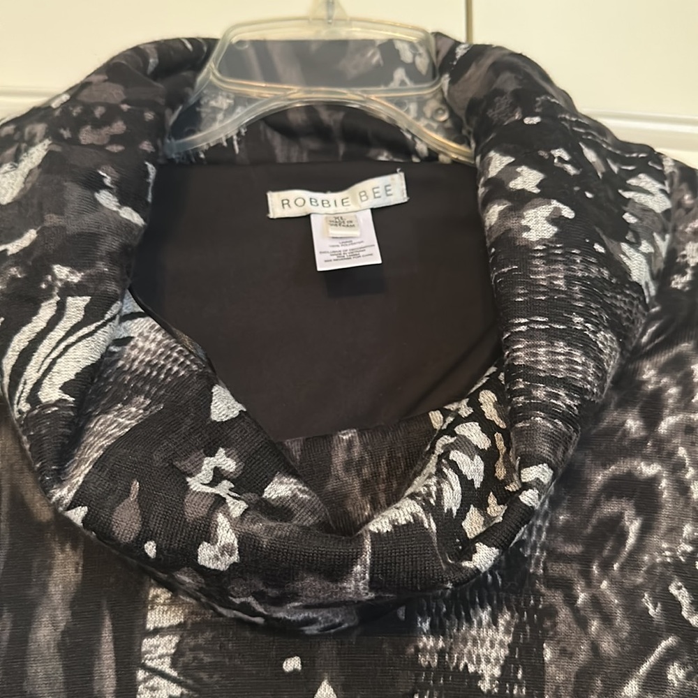 💖Robbie Bee black and white comfy sweater dress - Picture 5 of 7